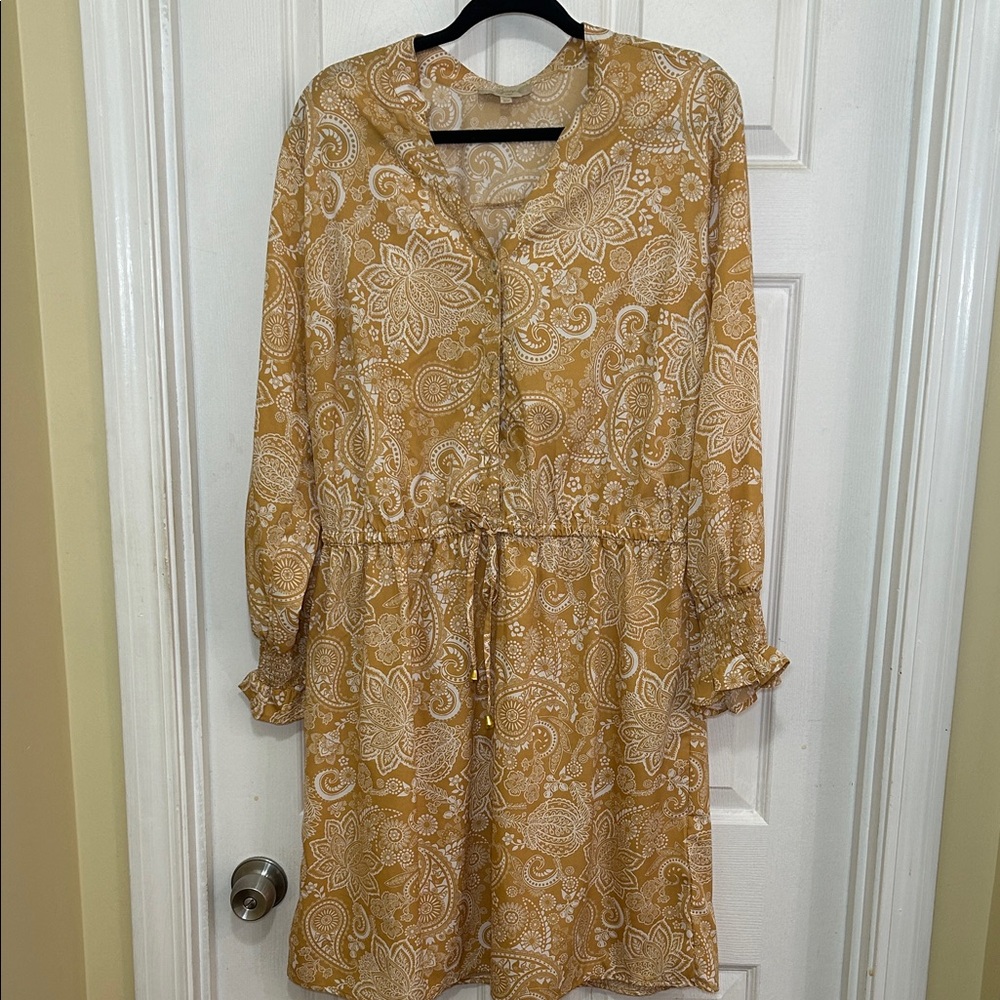 Indigo Paisley Long Sleeve Dress in Tan